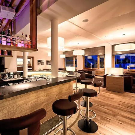 Golf- & Hof Maran فندق أروسا