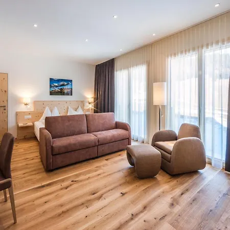 Отель Golf- & Hof Maran 4*