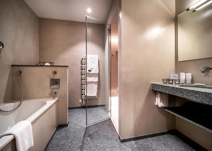 Golf- & Hof Maran ארוזה