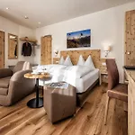 Golf- & Hof Maran Otel